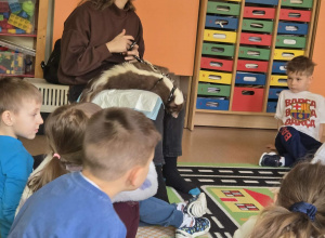 Skunks w grupie Pszczółek
