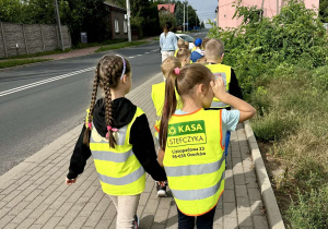 Jagódki idą na wycieczkę na pobliskie skrzyżowanie