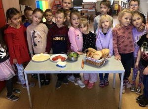 Jagódki degustują różnego rodzaju pieczywo