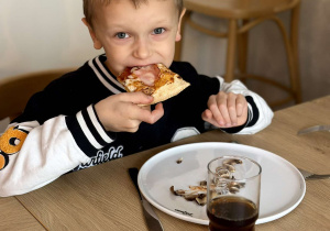 Jagódki- wycieczka do kina i pizzerii